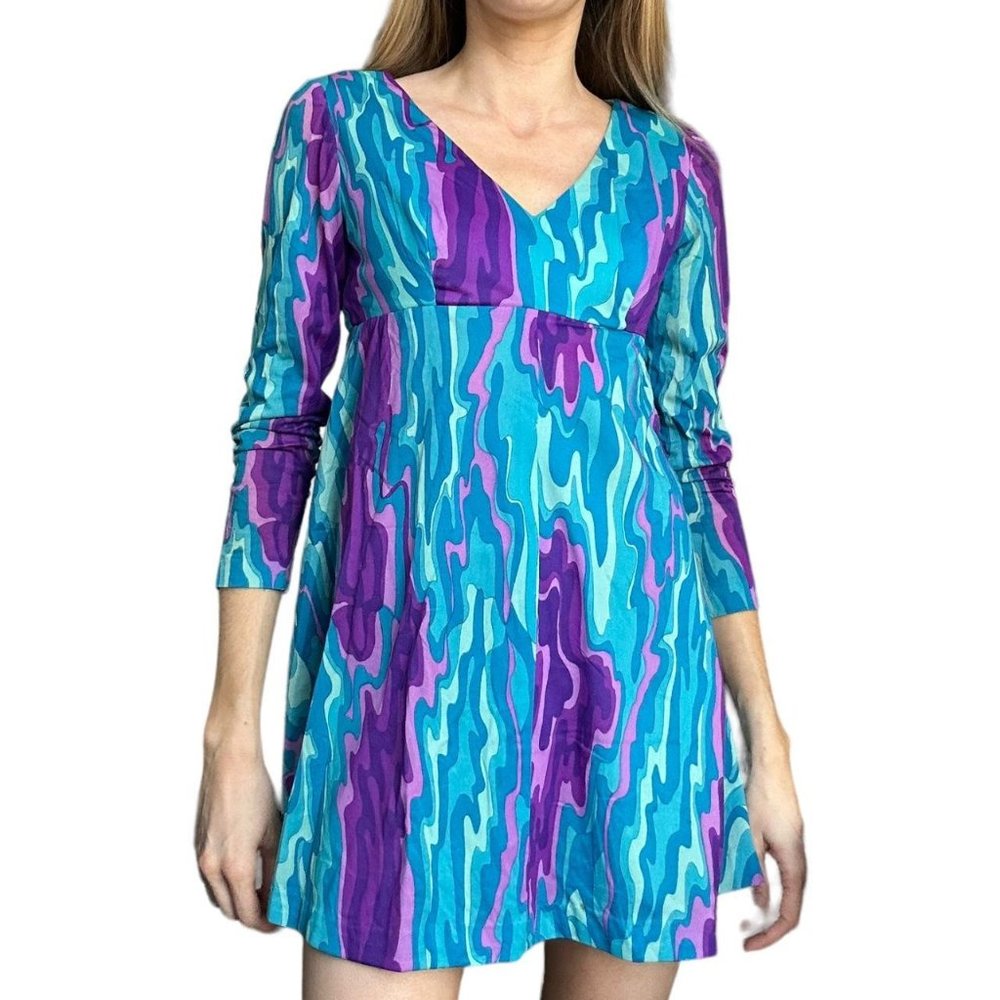 Gorgeous true vintage 70s mini a-line dress with 3/4 sleeves